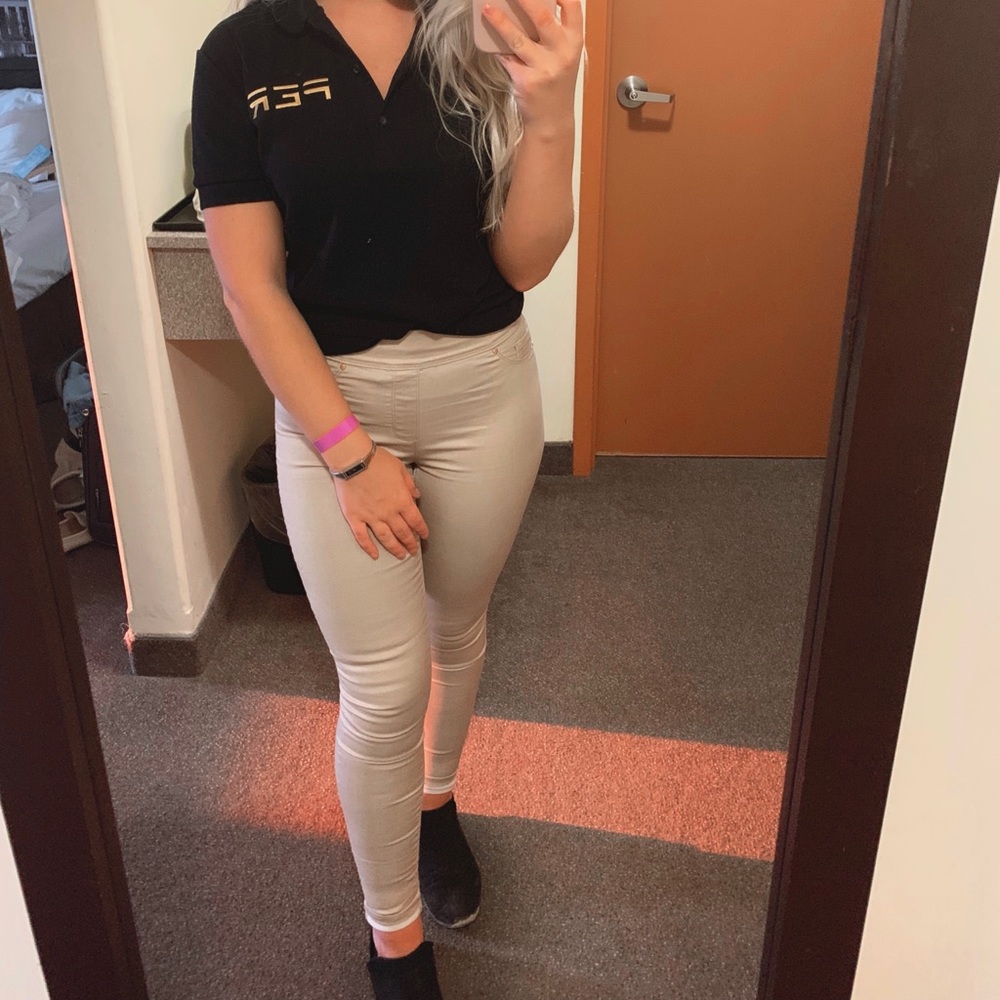 Tan Jegging 👖